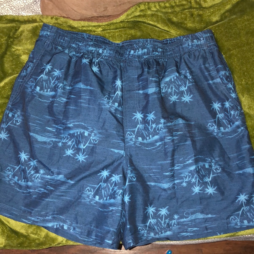 Men’s swim trunks